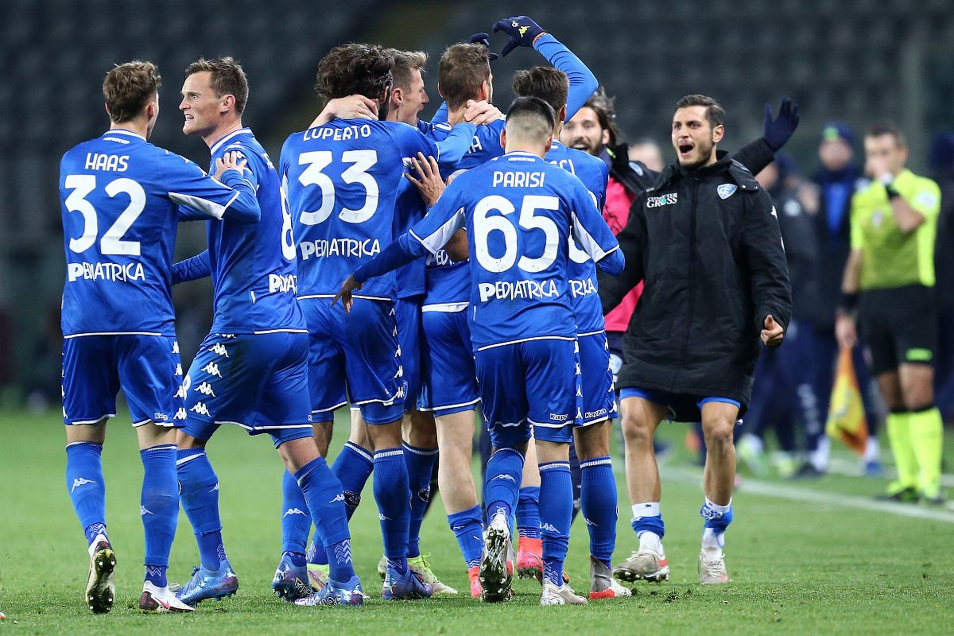 e的夜店拥 e的夜店拥